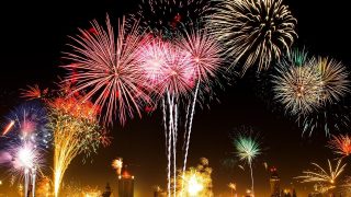 11 New Year’s Eve Traditions Worldwide with Backstories [2025 Update]