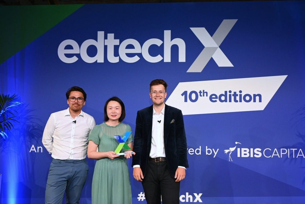 WuKong Education's Co-founder and Head of Education Cicy at the 10th EdTechX award ceremony.